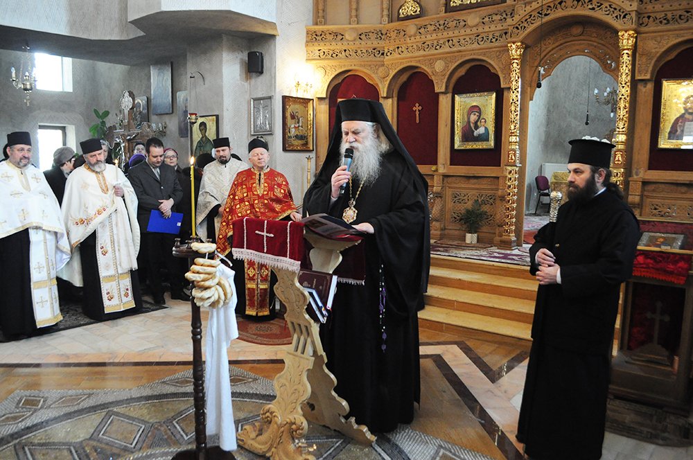 98 de ani în slujba lui Dumnezeu şi a oamenilor 87599