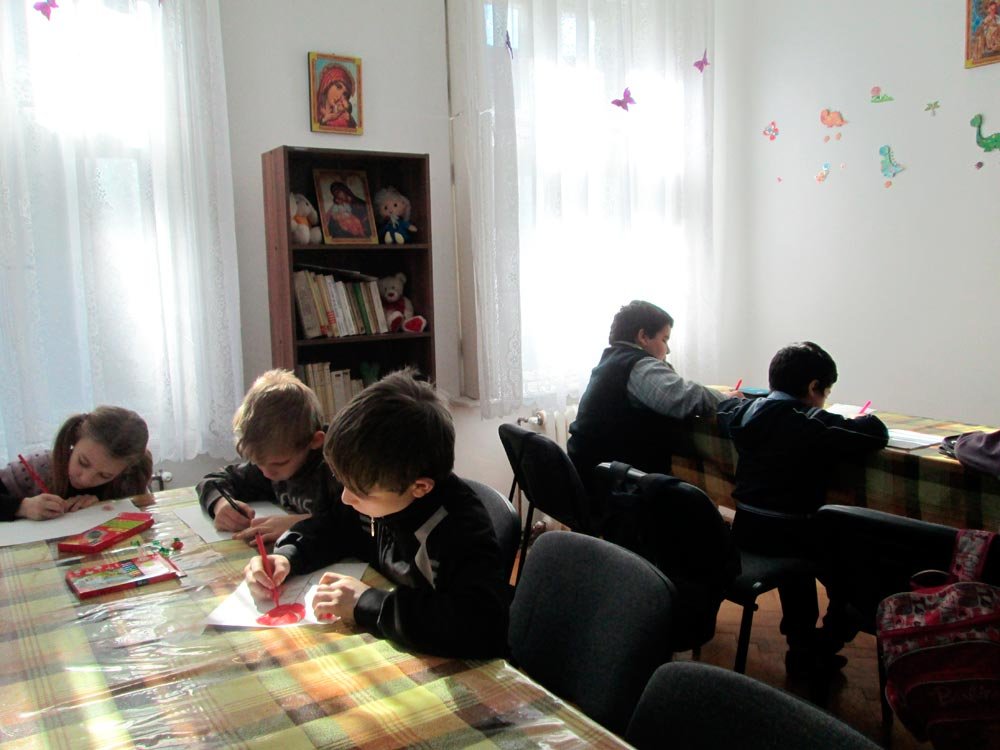 Cantina „Sfântul Nicolae“ a împlinit şase ani 87522