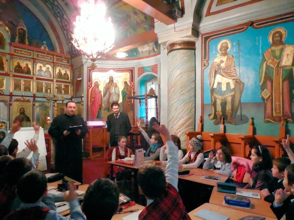 Cerc catehetic la Parohia Bueşti 87509