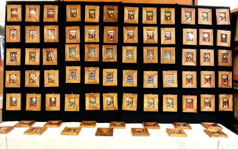 Expoziţie de icoane pe sticlă 87475