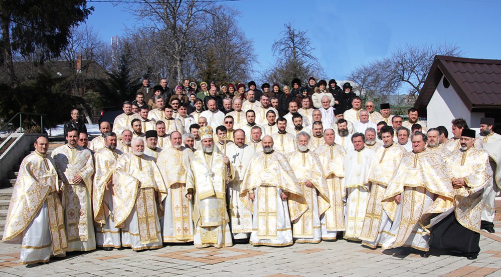 Comuniune şi trăire „în duhul iubirii de Dumnezeu“ 87409