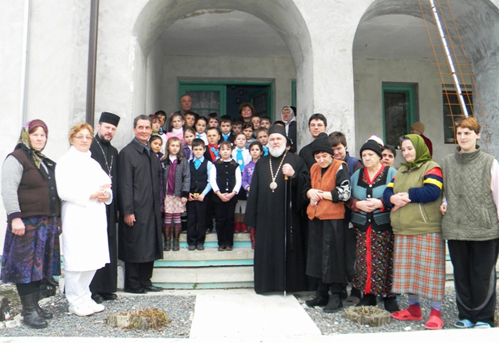 Slujire arhierească la căminul-spital din Tichileşti 87329