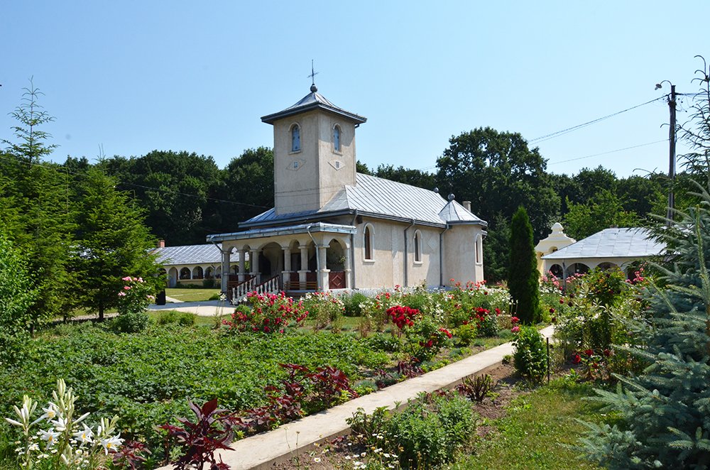 Un lăcaş care a înfruntat amarul vremurilor 87332