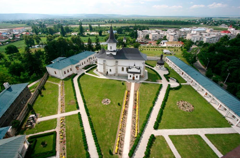 Proiect pentru cunoaşterea bisericilor din Roman 87299