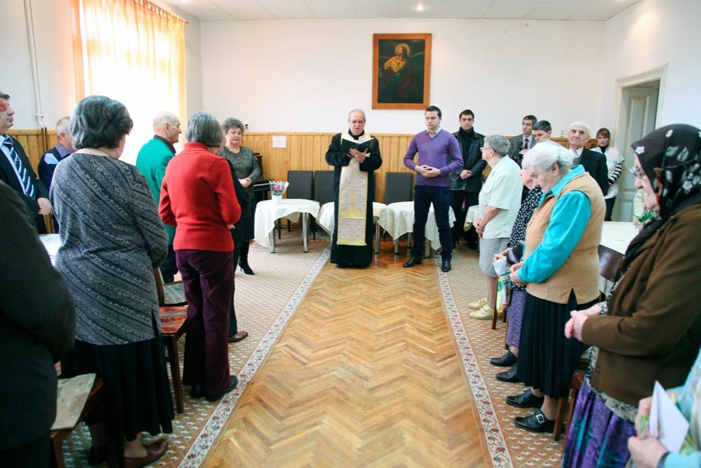 Sărbătoare la căminul de vârstnici din Sibiu 87315