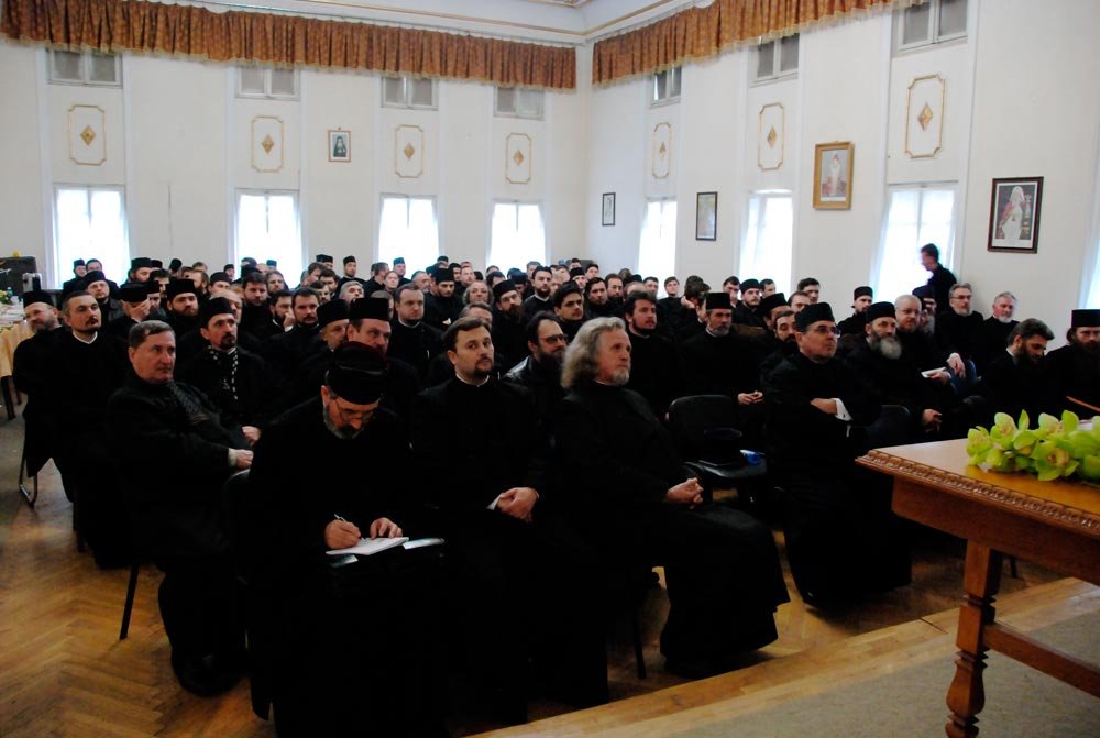 Întruniri preoţeşti în protopopiatele Botoşani şi Bârlad 87275