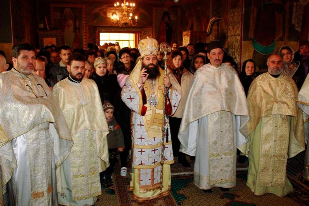 Liturghie arhierească în Parohia Bălţaţi, judeţul Olt 87249