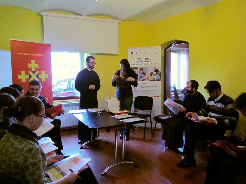 Colaborare în Federaţia „Filantropia“ 87205