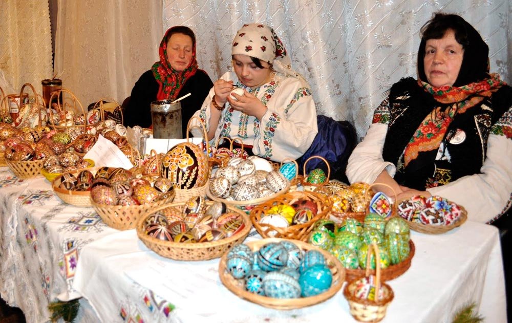 Festivalul Naţional al Ouălor Încondeiate de la Ciocăneşti 87196