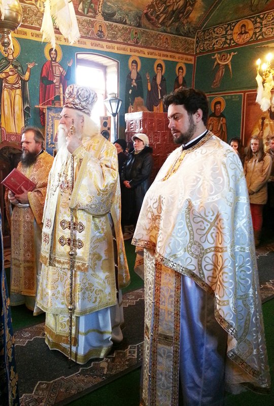 Liturghie arhierească în parohia Valea Lungă, Protopopiatul Iaşi 2 87150