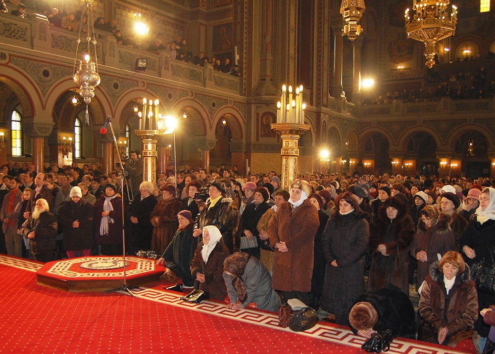 Slujbele Postului Mare, o pedagogie a pocăinţei 87118