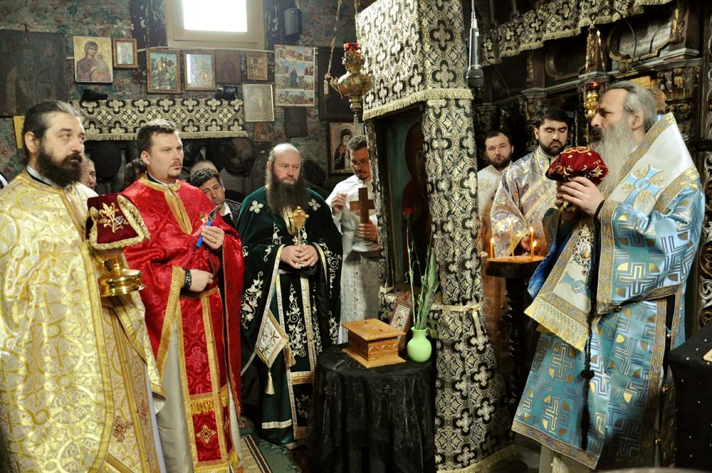 Hram la Mănăstirea Brădiceşti 87006