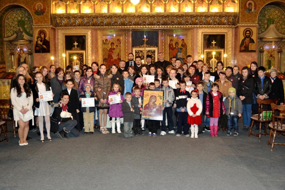 Femeia creştină sărbătorită la Reşiţa 86999