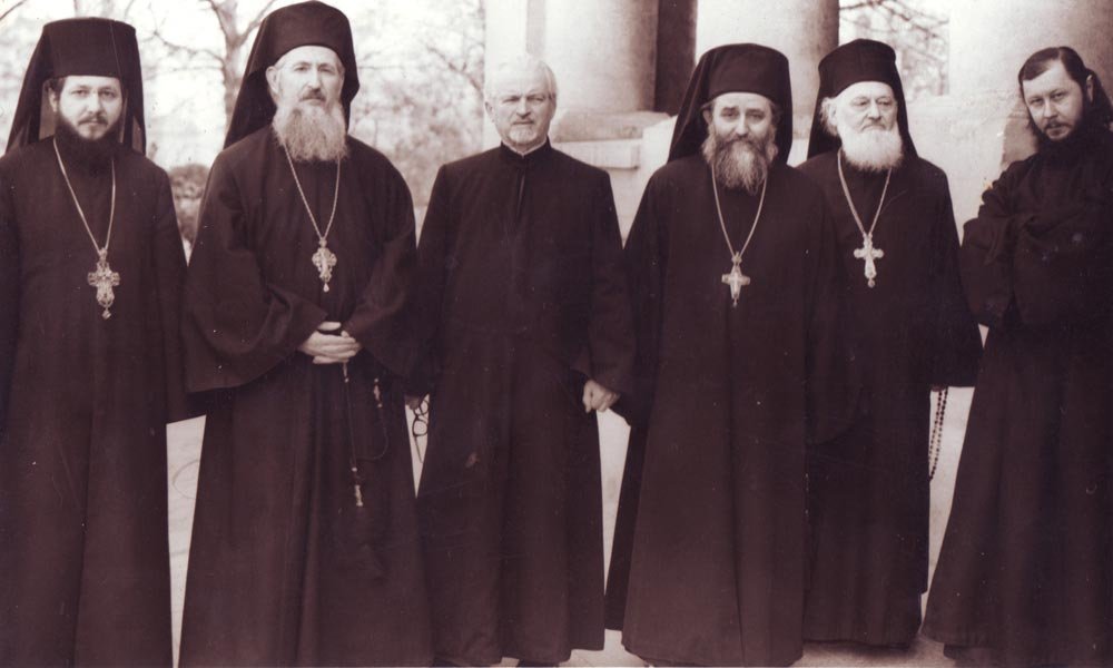 Slujind altora cu râvnă multă 86968