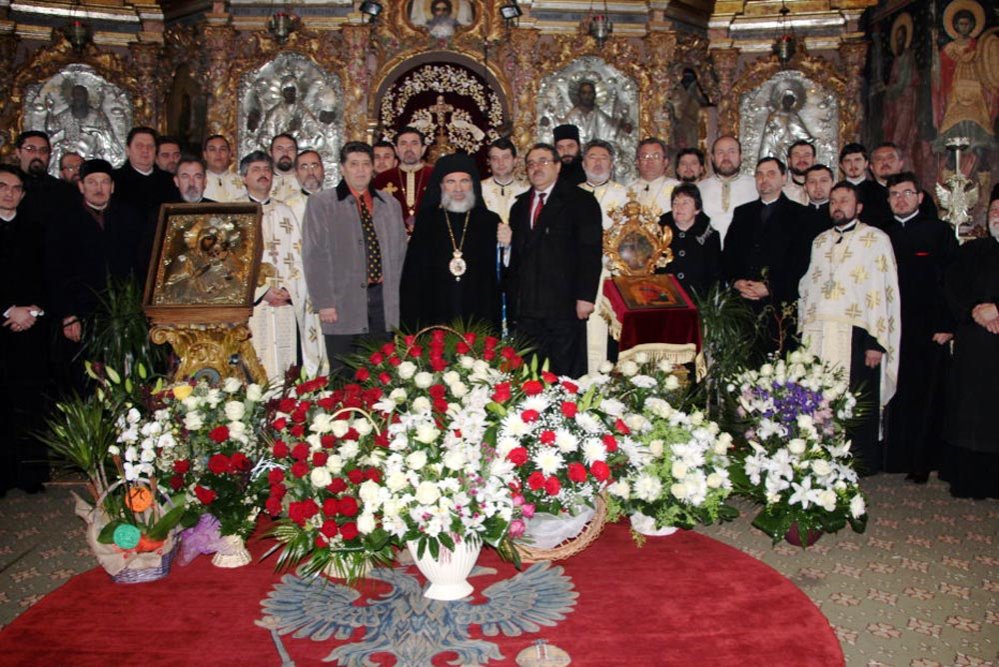 „Să rămânem în dragostea lui Hristos pe calea Evangheliei Sale“ 86898