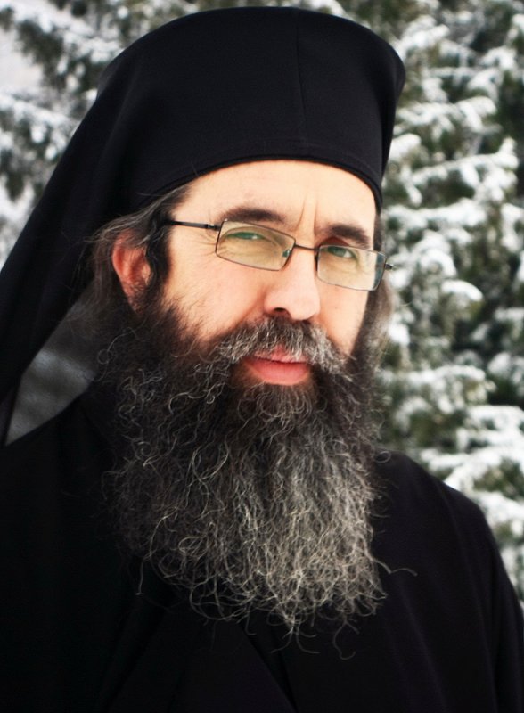 Porunca a III-a ne îndrumă la respectul ce se cuvine a fi adus lui Dumnezeu 86830