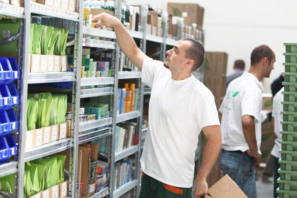 Românii, pe locul al doilea ca proprietari de afaceri în Italia 86818