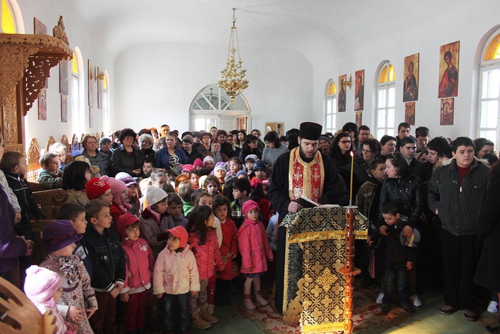 „Să oferim cu dragoste” 86810