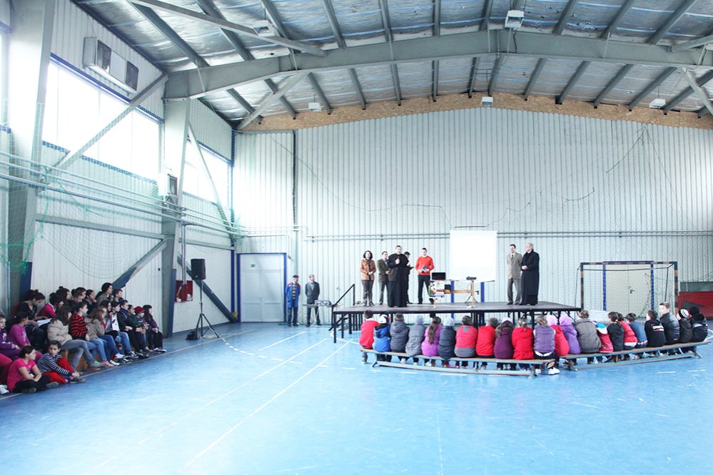 Sesiune antidrog la Avrig 86821