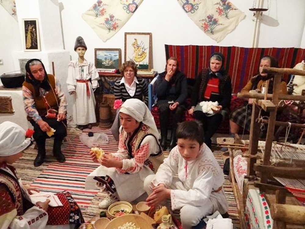 Clacă tradiţională în Sala „Gospodăria de Vlaşca“ 86782