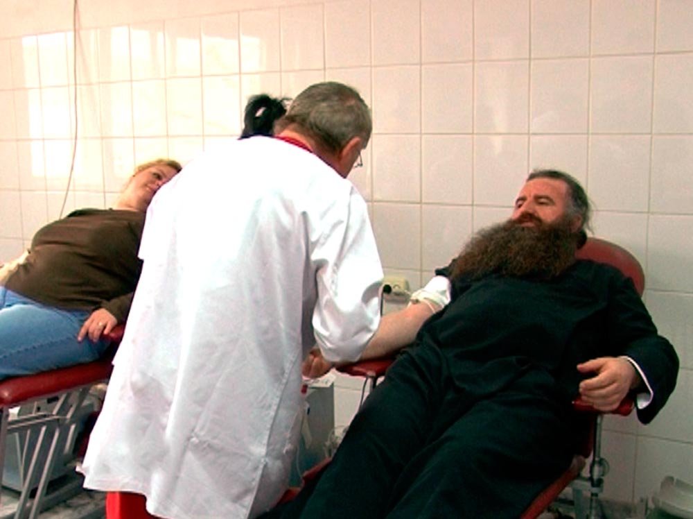 Acţiune de donare de sânge fără precedent iniţiată de Biserică 86730