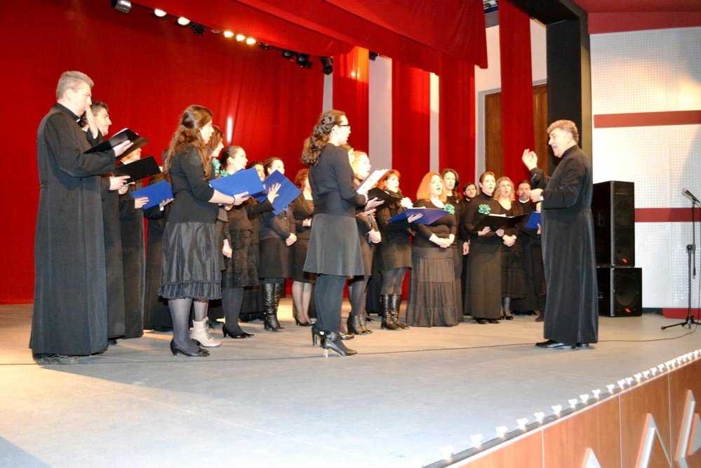 Spectacol caritabil la Oraviţa 86744