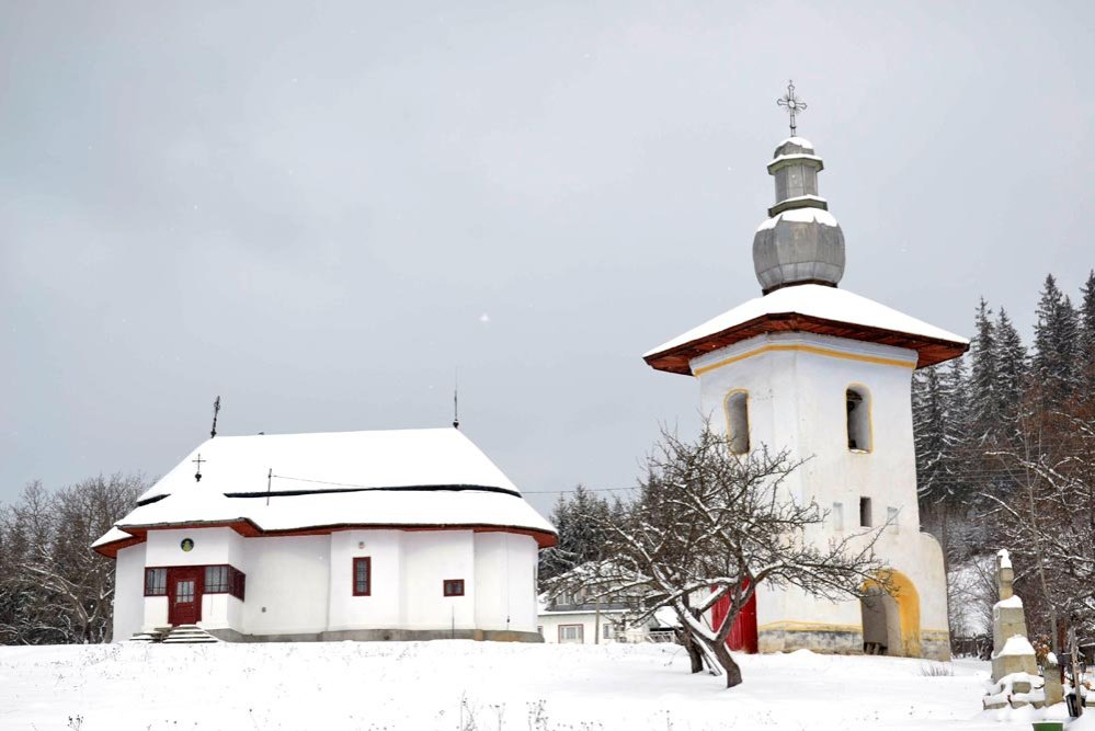 Bisericuţa de pe munte 86696