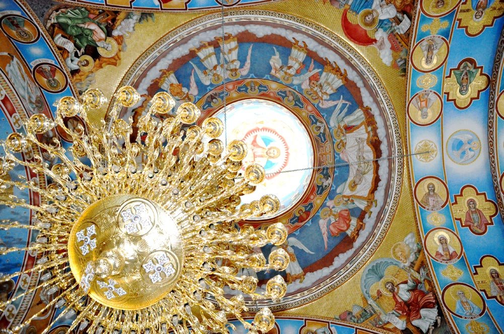 „În mijlocul pământului ai răbdat Crucea“ 86676