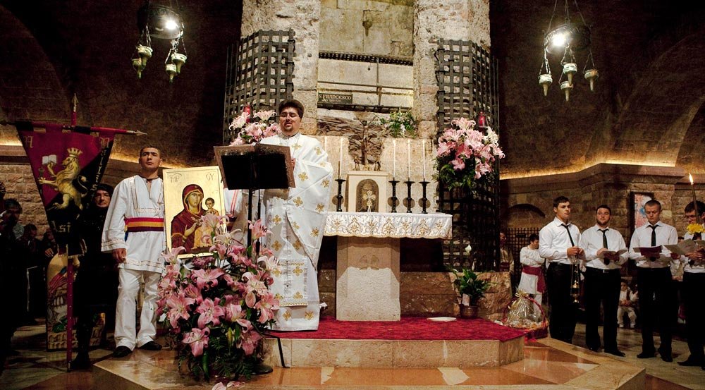 Peste trei ani de slujire şi dăruire printre români 86675