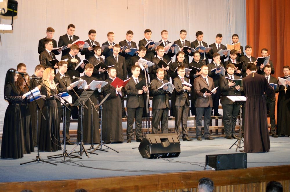 Spectacol prepascal la Deva 86666