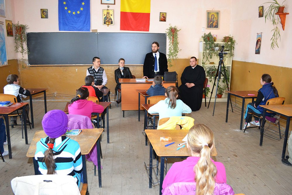 Copiii şi tinerii din Cornereva, în atenţia Bisericii 86591