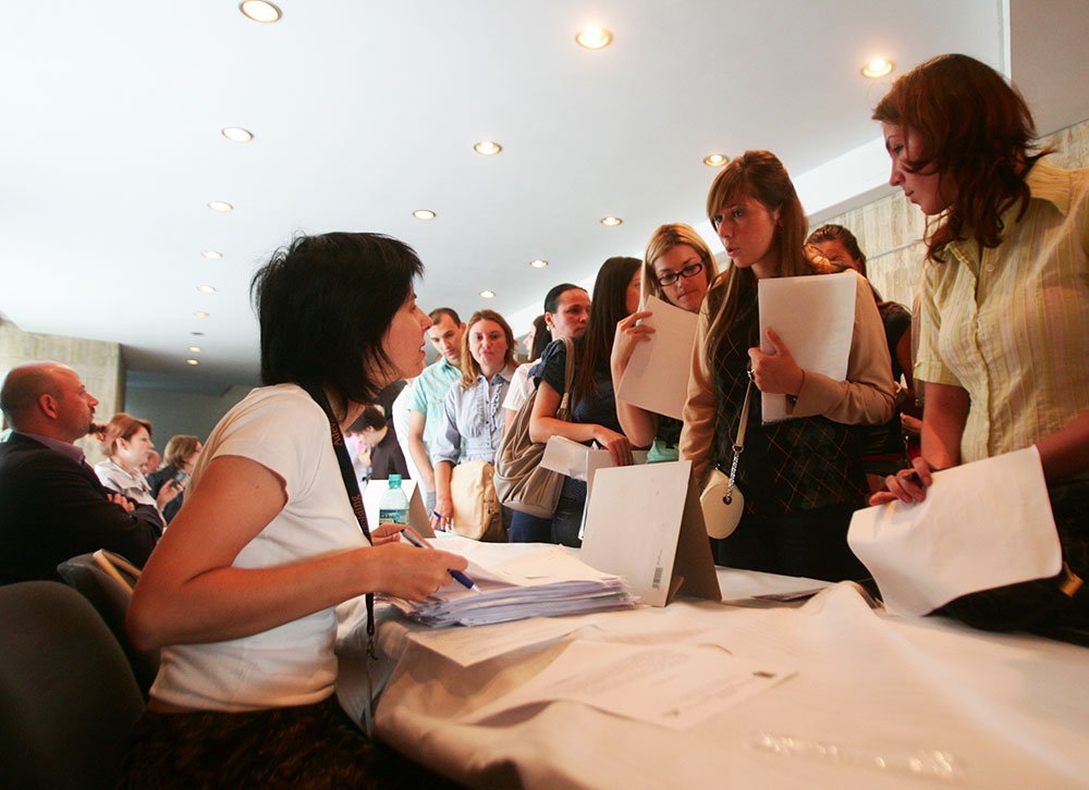 Tinerii obişnuiesc să îşi supraevalueze nivelul de pregătire 86502