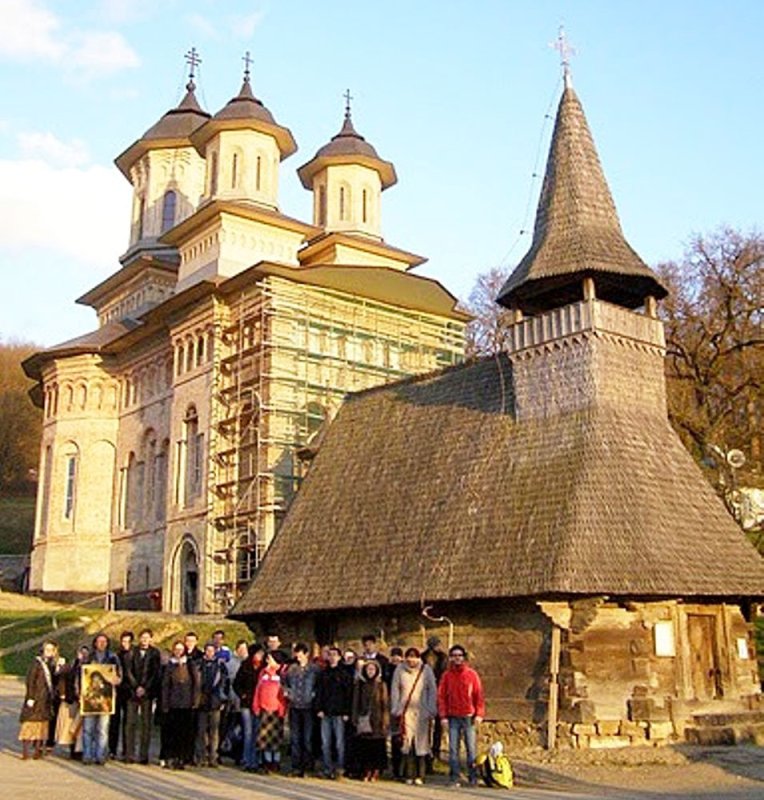 Pelerinajul tinerilor la Mănăstirea Nicula 86481