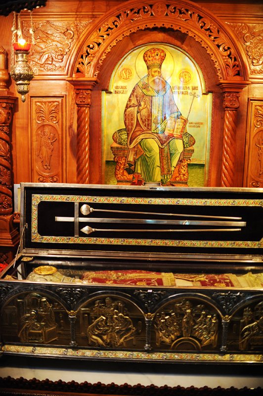 O întrebare tot mai actuală: îngropăm morţii sau îi ardem? 86461