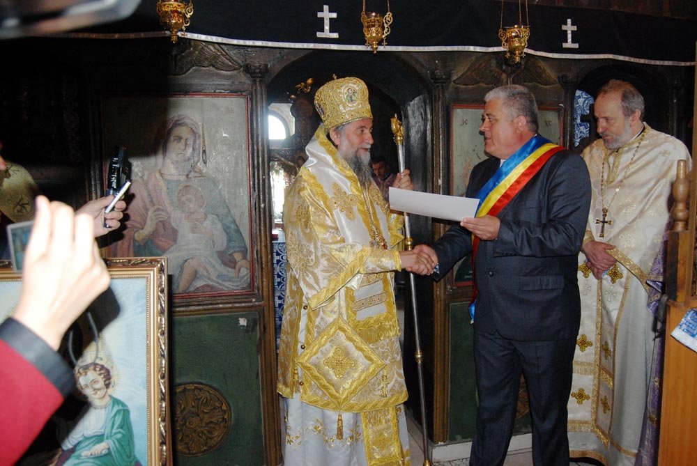 IPS Irineu, cetăţean de onoare al localităţii Leu 86377