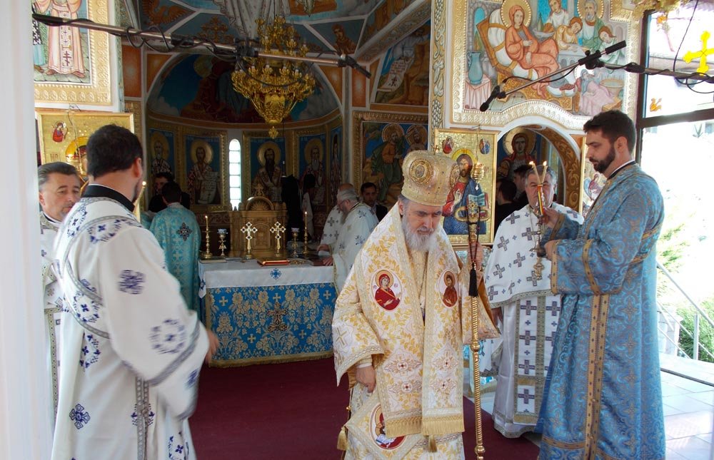 Slujiri arhiereşti de sărbătoarea Sfântului Gheorghe 86379