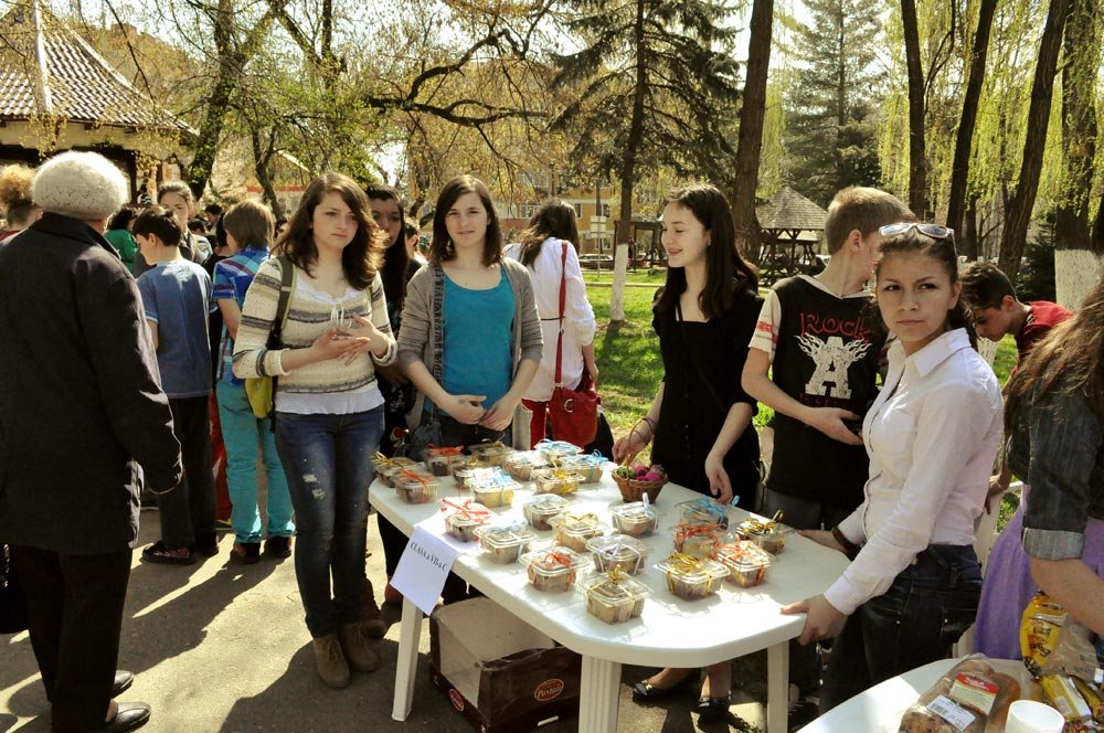 Târg caritabil la Gura Humorului 86307