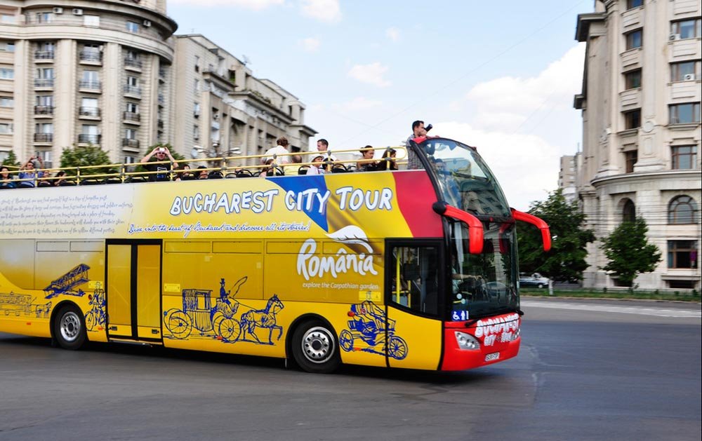 Se reia circulaţia pe linia turistică “Bucharest City Tour” 86275