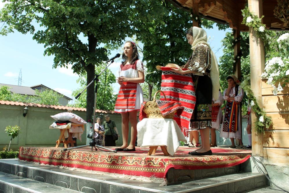 Etapa eparhială a Concursului-spectacol ”Bucuria de a fi creştin” în Arhiepiscopia Dunării de Jos 86186