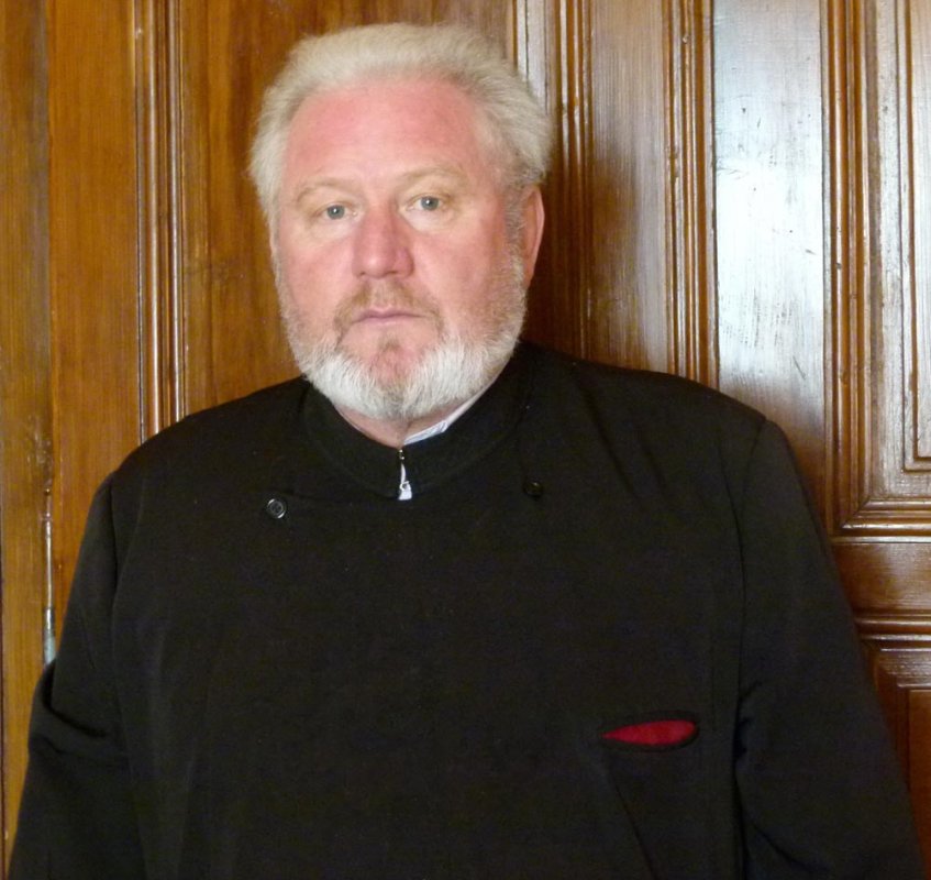 Calitatea de naşi presupune să oferi mirilor sentimentul de siguranţă 86158