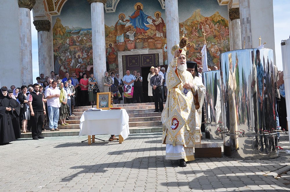 Izvorul Tămăduirii în Mitropolia Banatului 86133