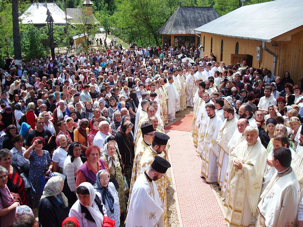Pelerini la izvoarele tămăduirii 86130