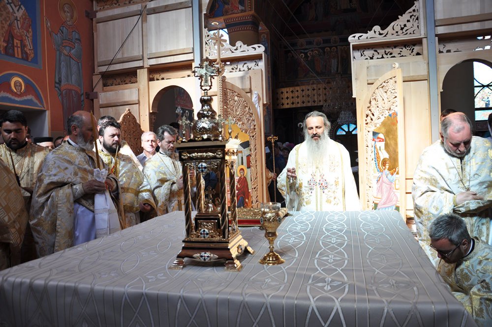 A fost sfinţită Biserica „Sf. Prooroc Daniel“ şi „Sf. Mc. Ioan Valahul“ din Iaşi 86111