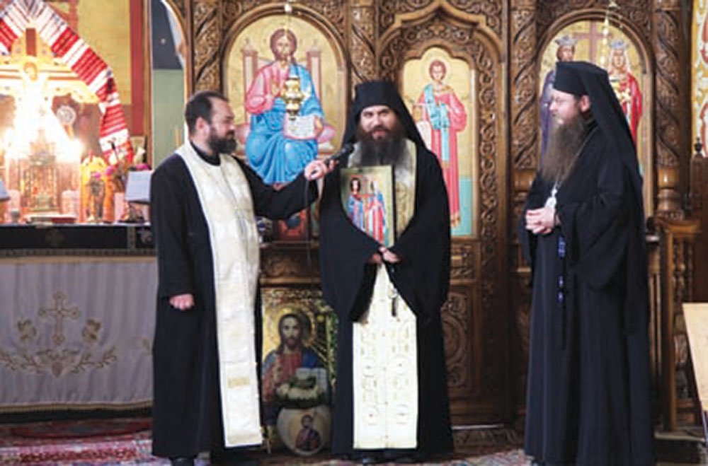 Moaşte de la Şinca Nouă, aduse spre închinare la Sibiu 86004