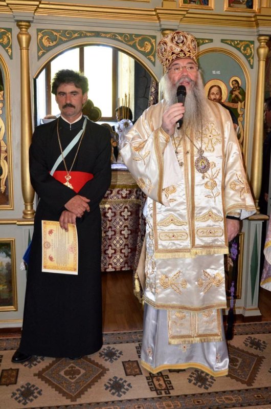 PS Nicodim a resfinţit biserica din Balta 85935