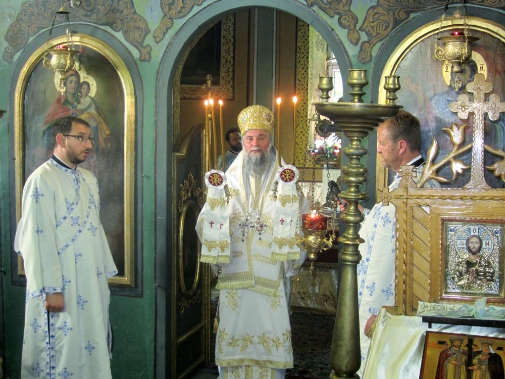 Sfinţii Împăraţi cinstiţi la Târgu Jiu şi Topolniţa 85907