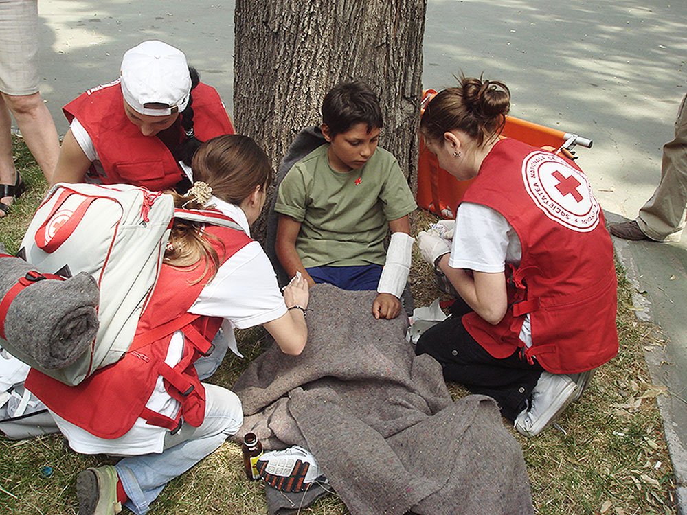 Acordarea primului ajutor ar trebui să fie materie de studiu în şcoală 85825