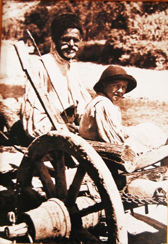 Legătura dintre tradiţie şi datini 85834