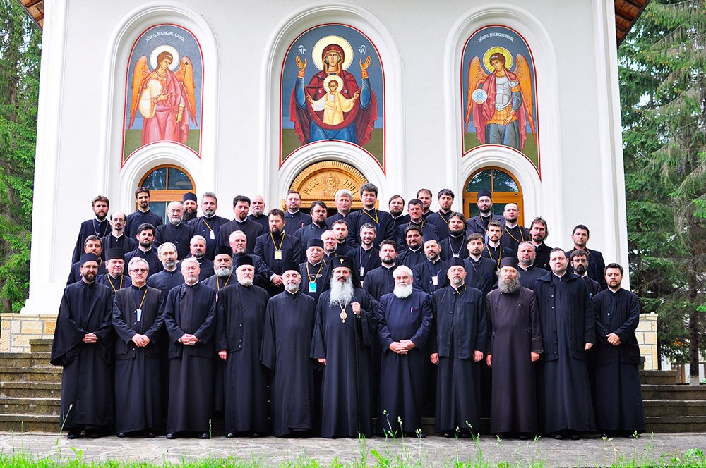 Preoţii Protopopiatului Iaşi 1, în conferinţă semestrială de primăvară 85813