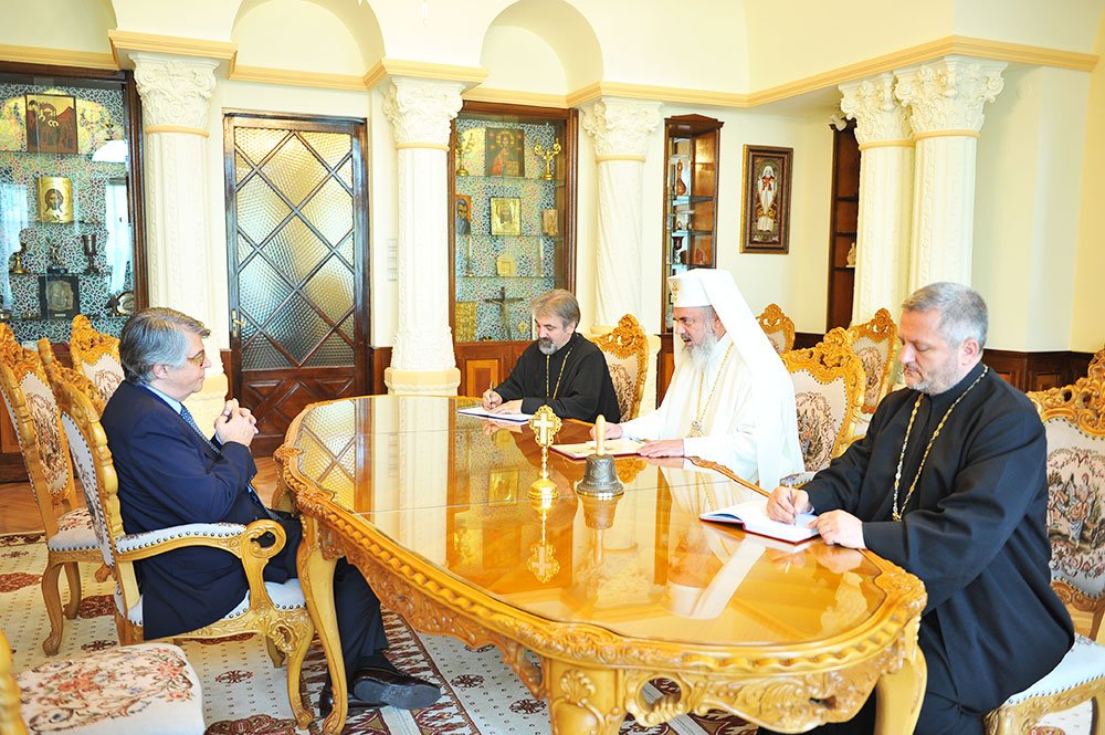 Noul ambasador al Greciei la Bucureşti în vizită de prezentare la Patriarhia Română 85795